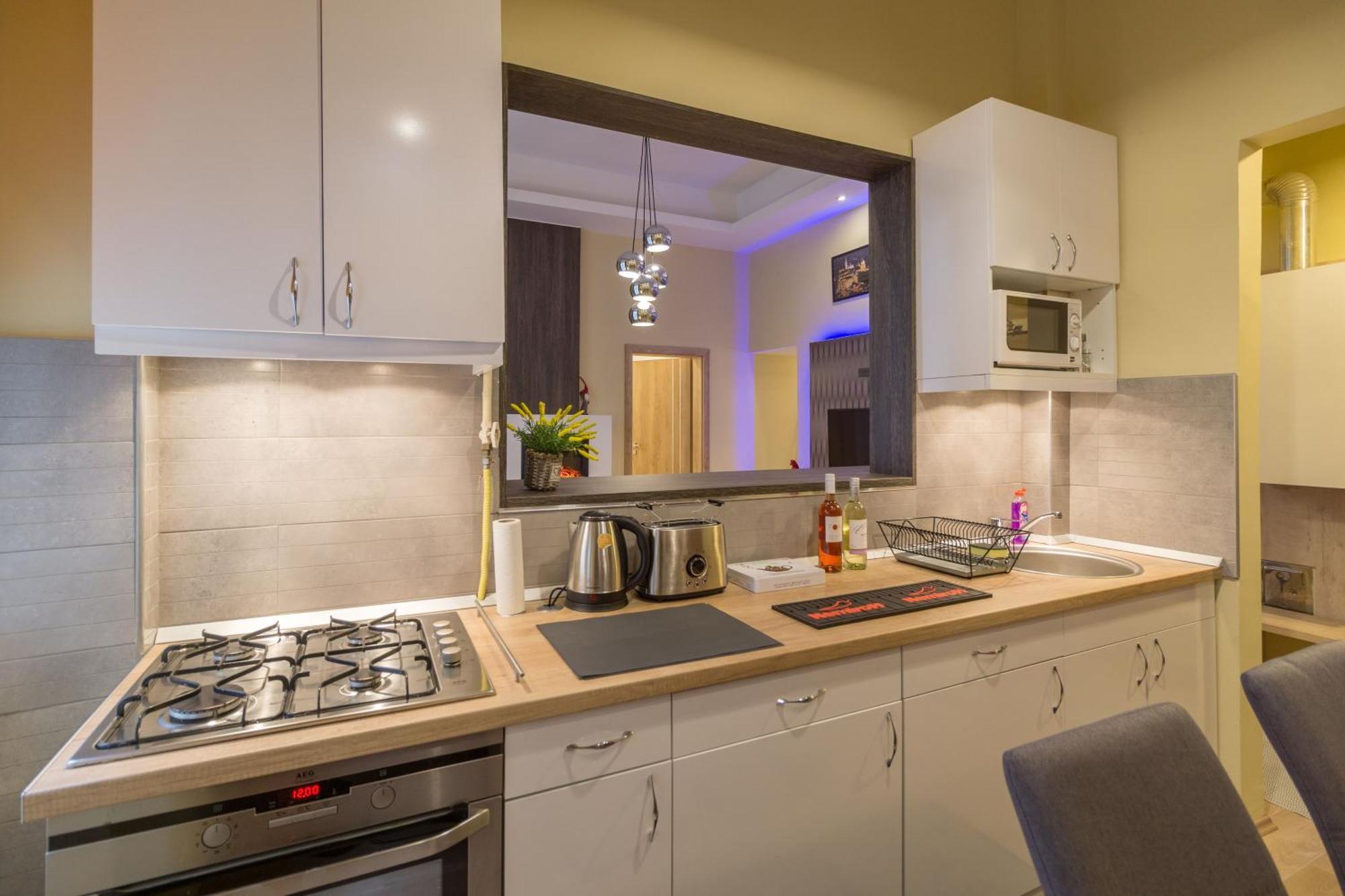 Exlcusive & City Central Located Suite By Prestige Homes Budapesta Exterior foto