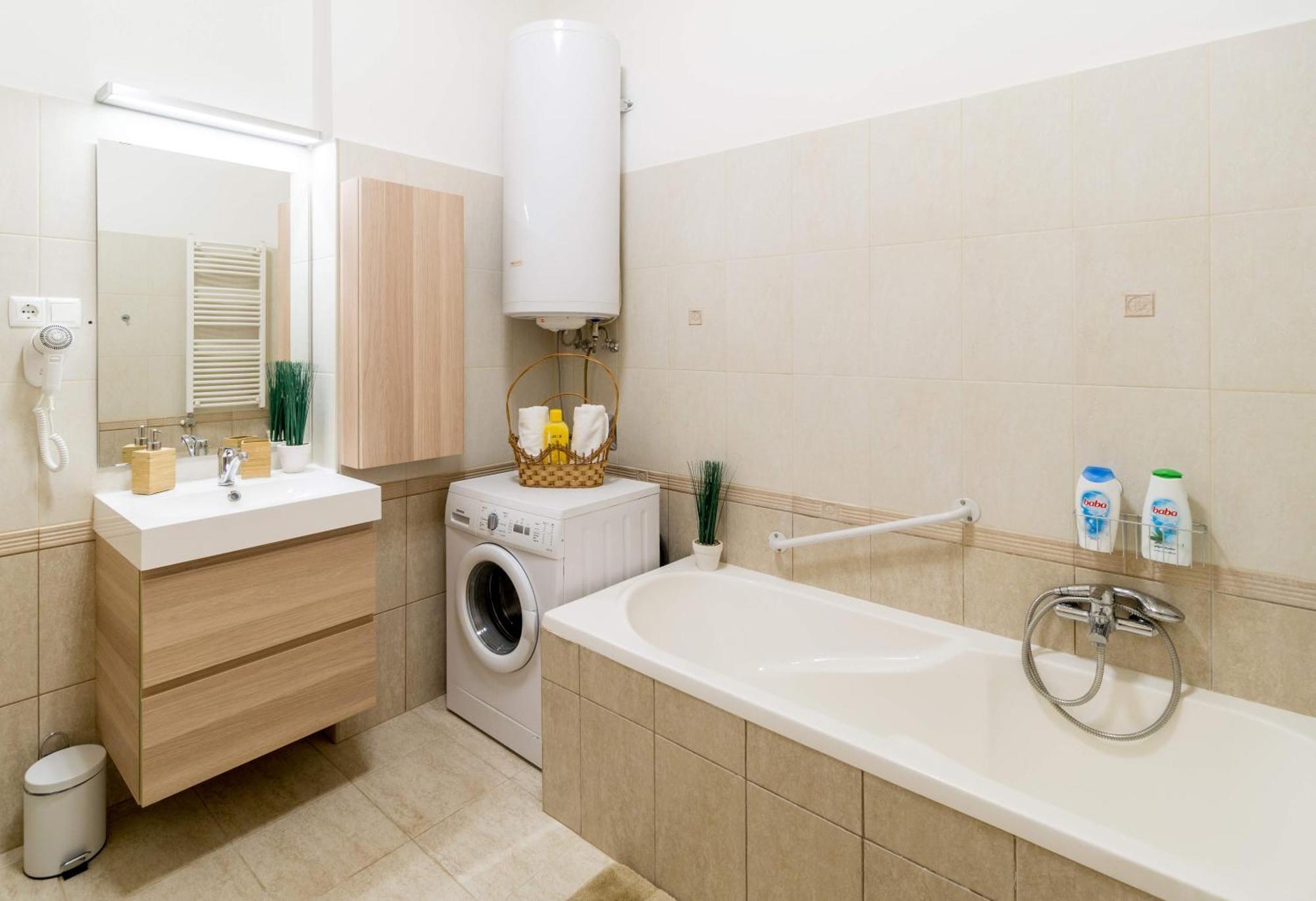Exlcusive & City Central Located Suite By Prestige Homes Budapesta Exterior foto