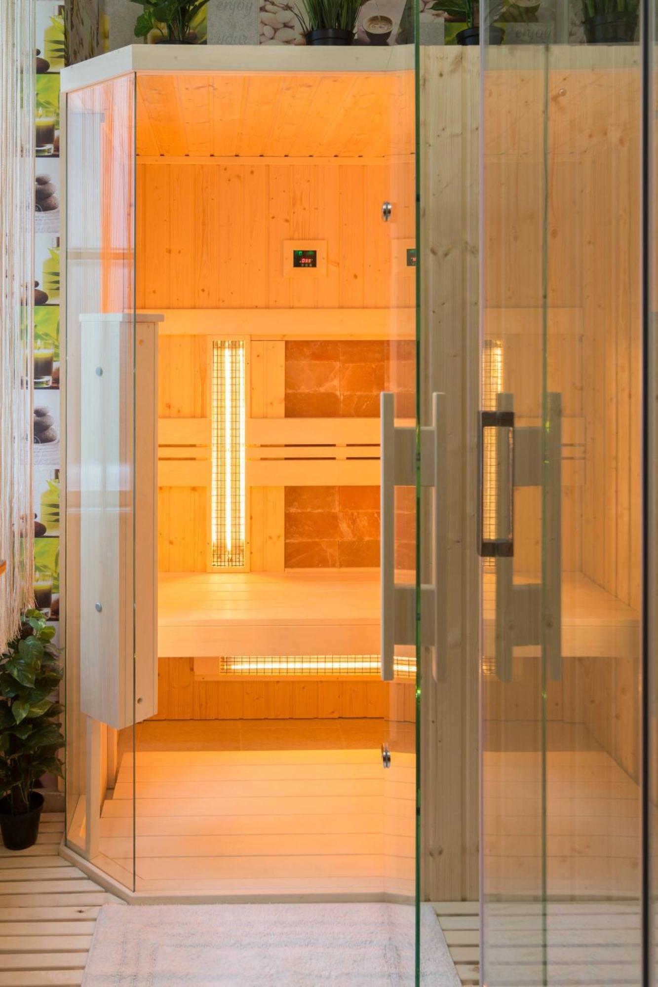 Exlcusive & City Central Located Suite By Prestige Homes Budapesta Exterior foto