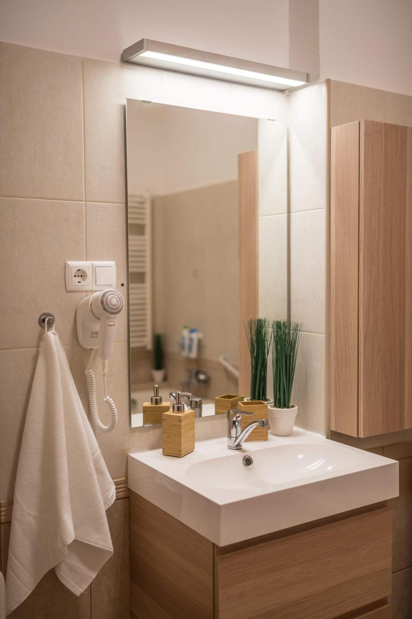 Exlcusive & City Central Located Suite By Prestige Homes Budapesta Exterior foto